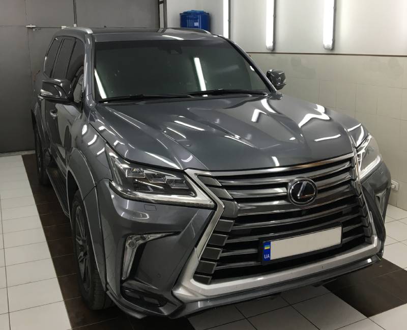 Тонування Lexus 570 та захист плівкою автомобілів Лексус