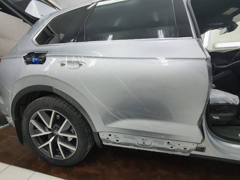 Антигравійний захист дверей Volkswagen Touareg